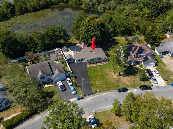 24 Shore Ave, Manahawkin, NJ 08050