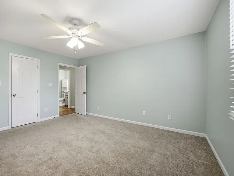 1000 Hornbuckle Ct — Photo 28