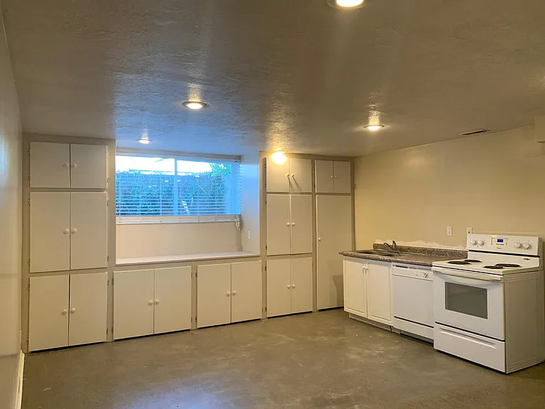 1408 E Linda Rosa Ave — Photo 14