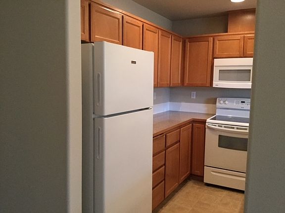 3rd image of 16615 53rd Avenue Ct E