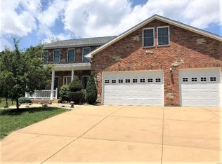 157 Gall Rd, Columbia, IL 62236