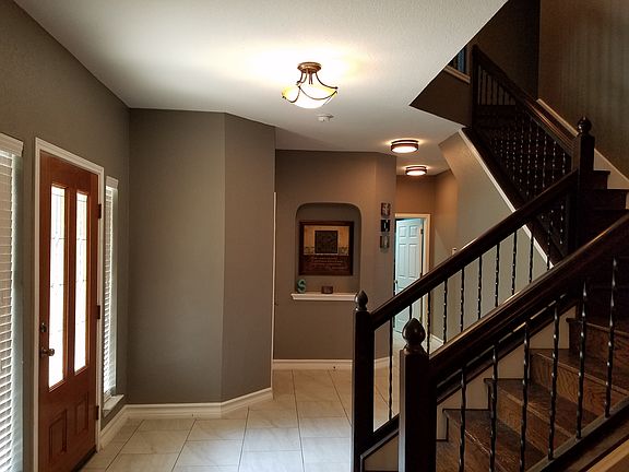 2nd image of 17139 Darien Wing
