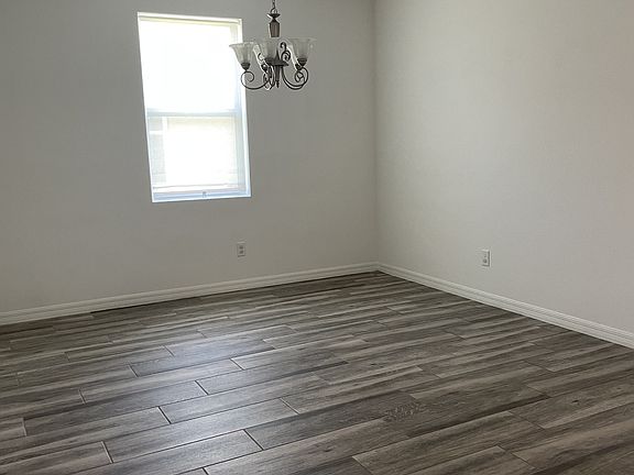 4th image of 15669 Honeybell Dr