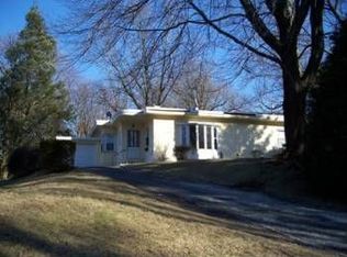 8205 Glandstone Rd, Wyndmoor, PA 19038