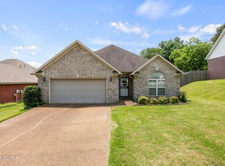 20 Union Fort Dr, Jackson, TN 38305