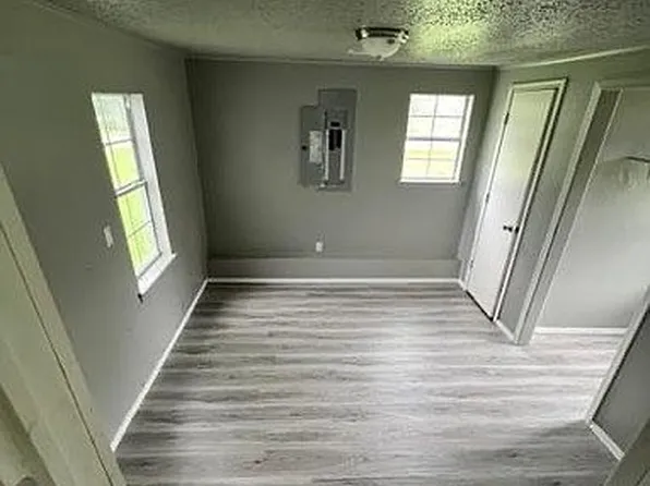 712 SW 4th St, Wagoner, OK 74467