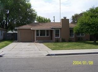 1037 W Vassar Ave, Fresno, CA 93705