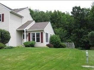 39 Anchor Dr, Waterford, NY 12188