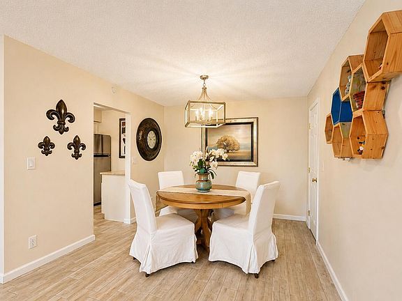 5th image of 9960 Pineapple Tree Drive #109