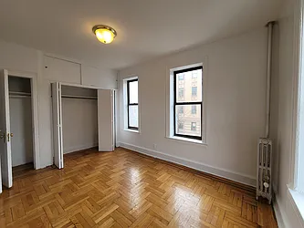 Rented by R New York