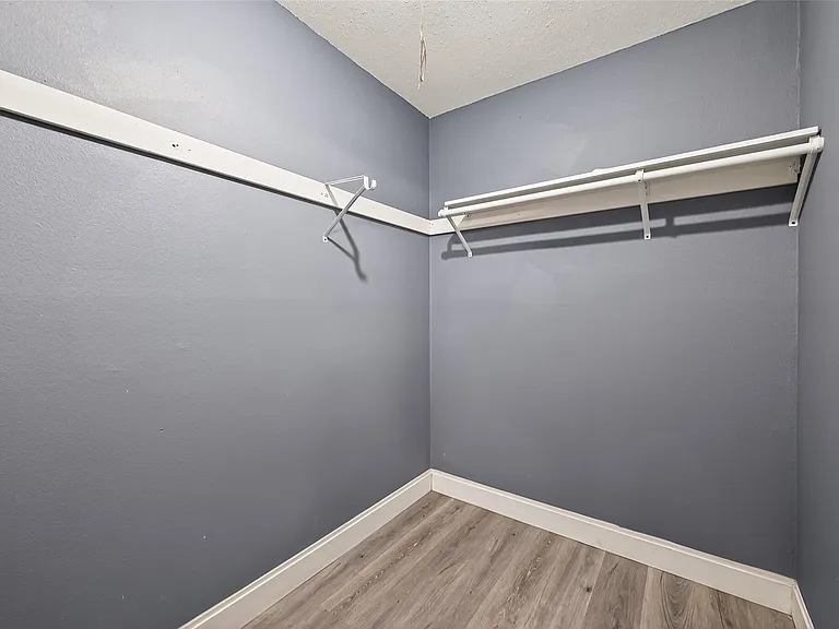 24006 Lone Elm Dr — Photo 21