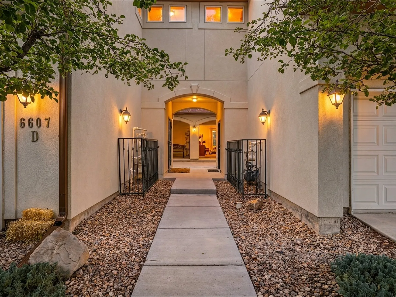 2 bed, 2524 sqft, $2,900 — Photo 2