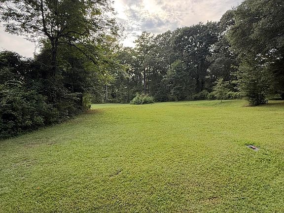 2nd image of 410 River Dr #3