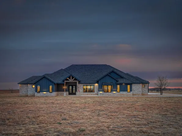 10011 County Road 6100, Shallowater, TX 79363
