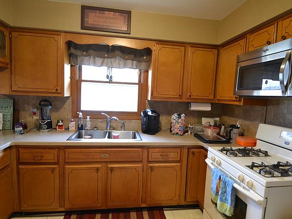 3rd image of 1307 Union St