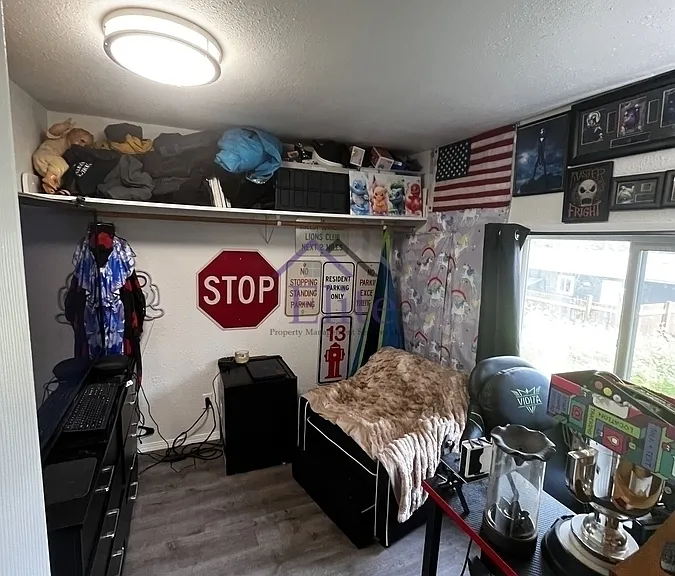 101 E Wood Ln — Photo 15