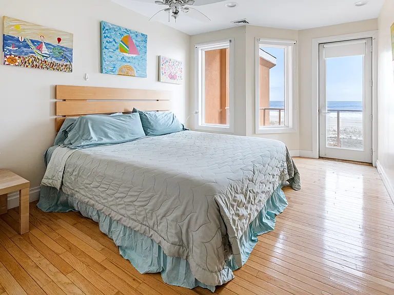 915 Dune Rd — Photo 22