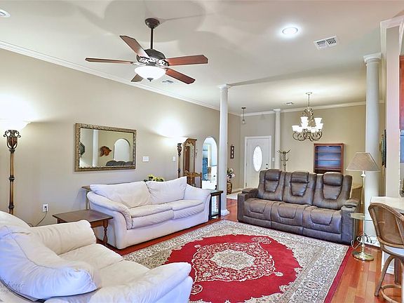 3rd image of 6341 Huntington Pl