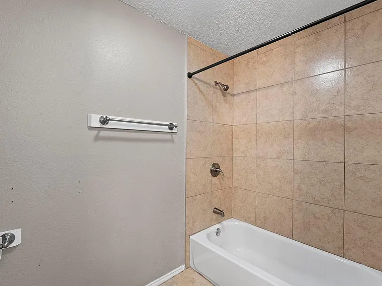 4208 Duval Rd #C — Photo 17