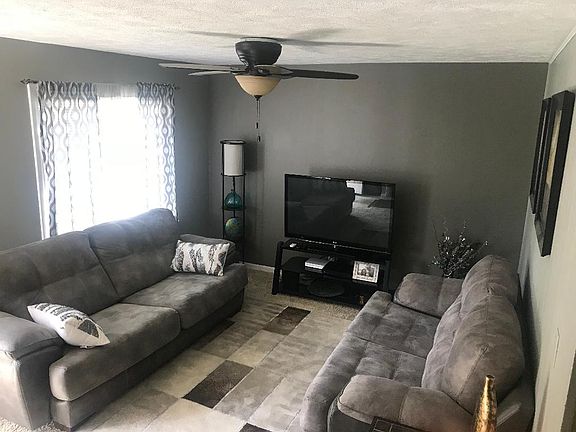 2nd image of 808 Crestdale Dr