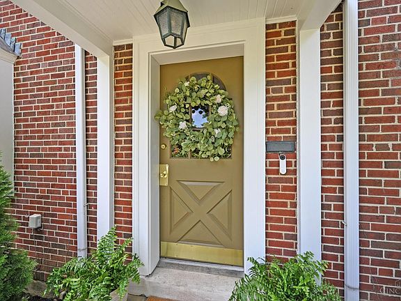 4th image of 6257 Rogers Park Pl