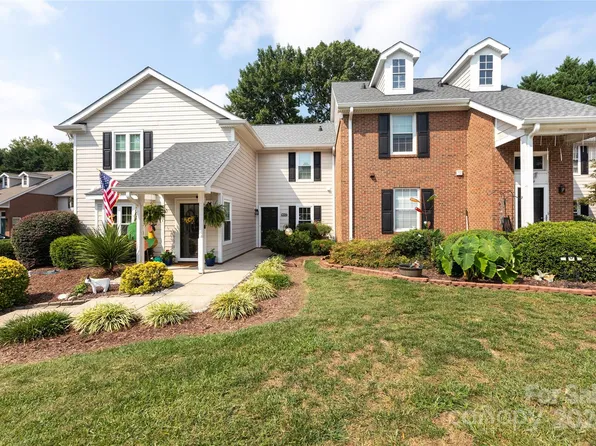 9212 Kings Canyon Dr, Charlotte, NC 28210