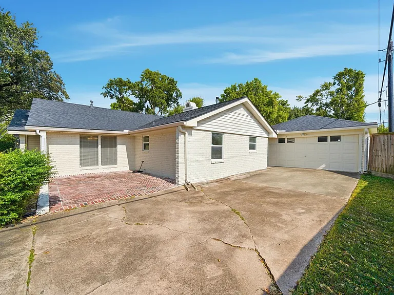 2502 Hollow Hook Rd — Photo 5