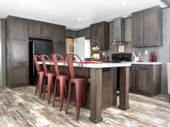 2300 Ward Bend Rd, Sealy, TX 77474