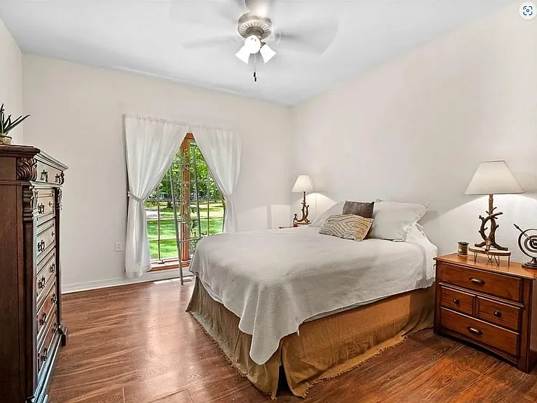 219 Shoreline Rd — Photo 17