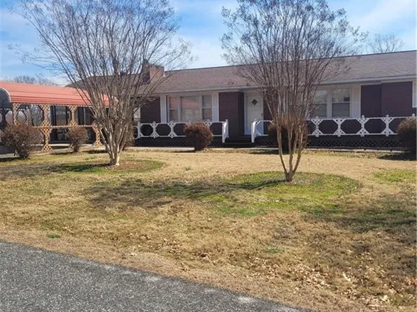 250 Hilltop Acres St, North Wilkesboro, NC 28659