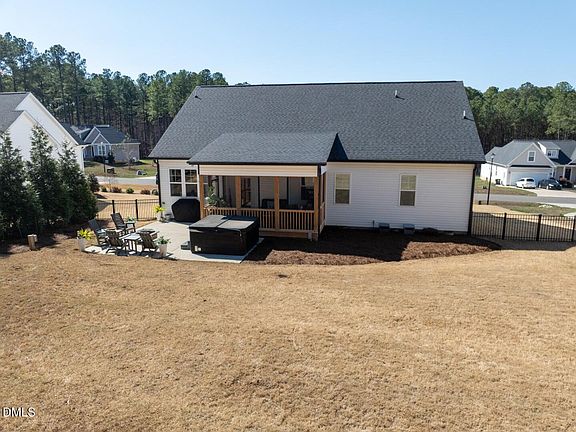 3rd image of 245 Sorrel Dr