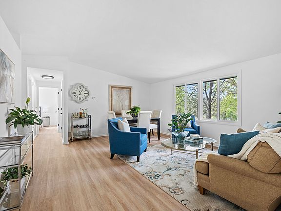 2nd image of 58 Inglewood St #58