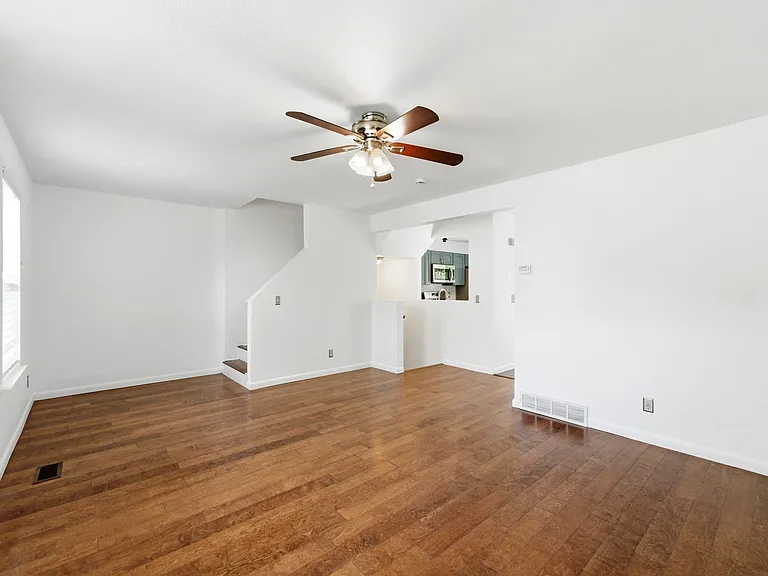 622 N Royal Troon Way — Photo 10