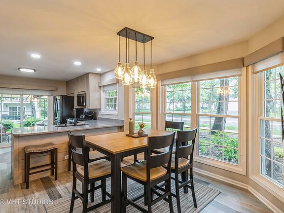 4th image of 400 Hill Ct #0