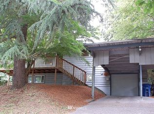 20809 Des Moines Memorial Dr, Seattle, WA