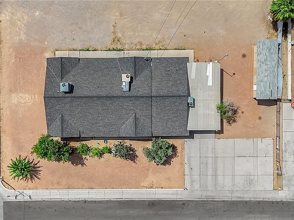 4th image of 2401 Ellis St