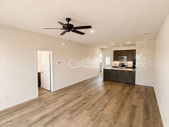 4th image of 1627 Crooked River Ct