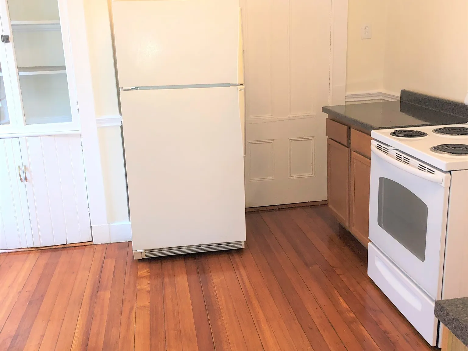 1 bed, 1.0 bath, $2,000 — Photo 1