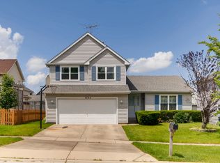 1280 Mumford Dr, Hoffman Estates, IL 60192