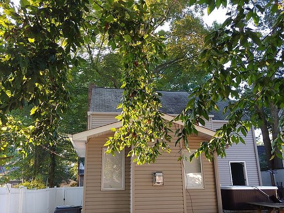 2nd image of 111 Beech Ln