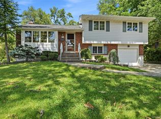 95 Miller Blvd, Syosset, NY 11791