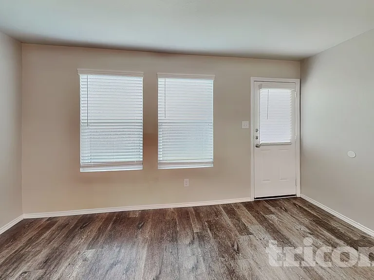 8518 Amistad Cv — Photo 2