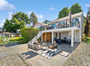 18522 Soundview Dr NW, Stanwood, WA