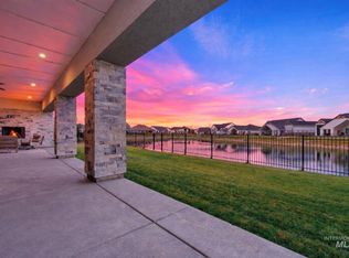 207 S Eagles Roost Way, Eagle, ID 83616