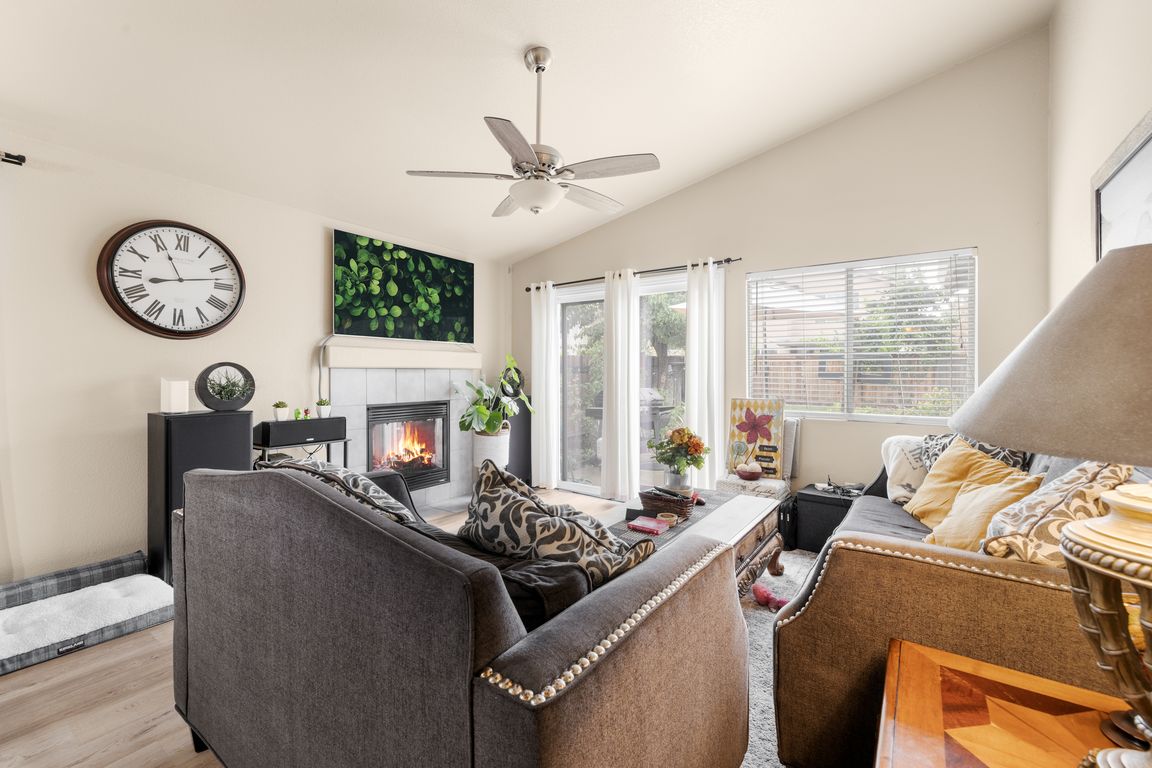 next background image