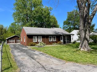 2429 E Meadowmere St, Springfield, MO 65804