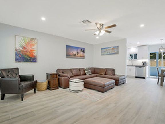 2nd image of 2529 Linwood Ave #1