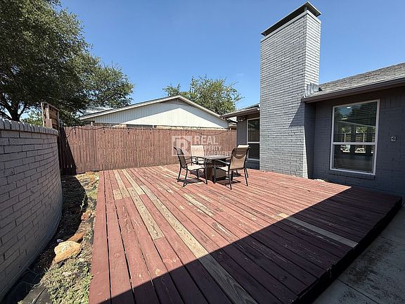 3rd image of 2131 Blossom Ln
