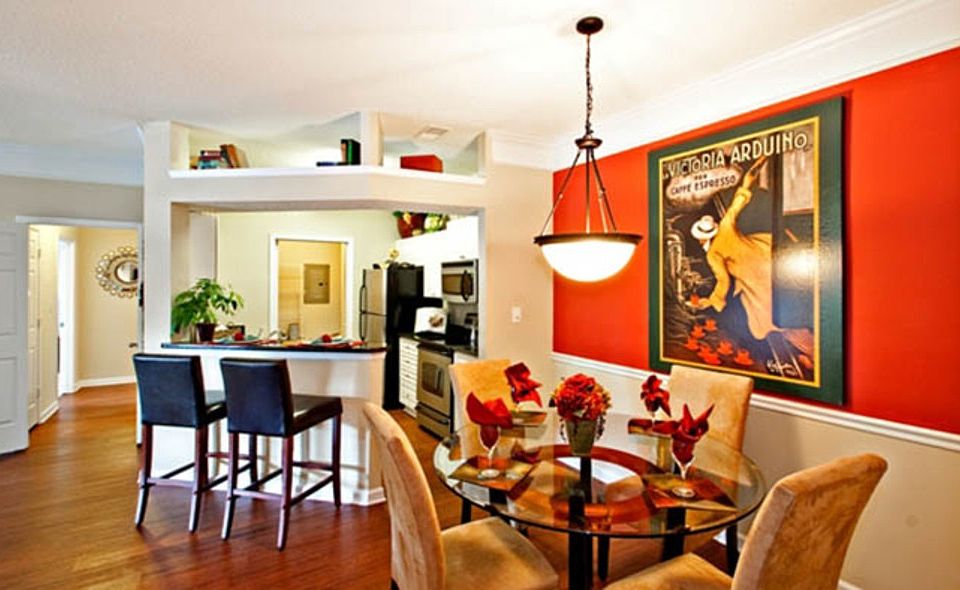 Dining Room/Kitchen set up