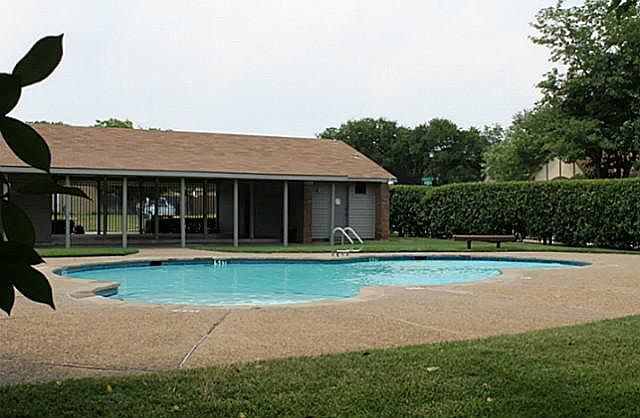 1st image of 2012 Clubridge Dr